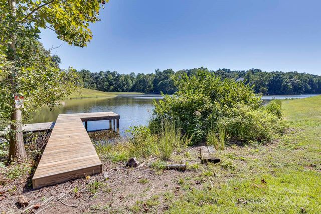 285 Old Batson Road, Taylors, SC 29687