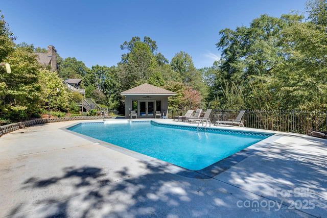 285 Old Batson Road, Taylors, SC 29687