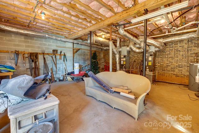 285 Old Batson Road, Taylors, SC 29687