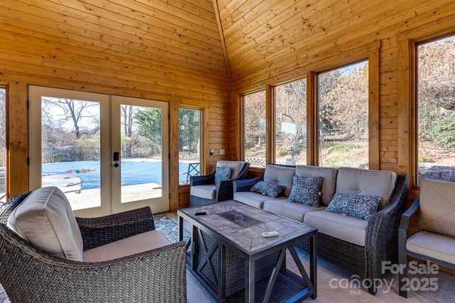 285 Old Batson Road, Taylors, SC 29687