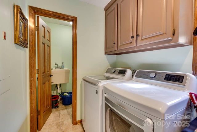 285 Old Batson Road, Taylors, SC 29687