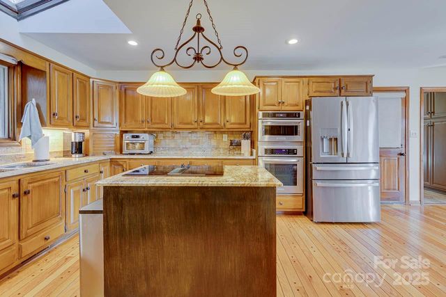 285 Old Batson Road, Taylors, SC 29687