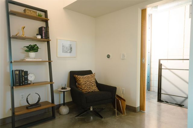 4801 S Congress Ave H5, Austin, TX 78745