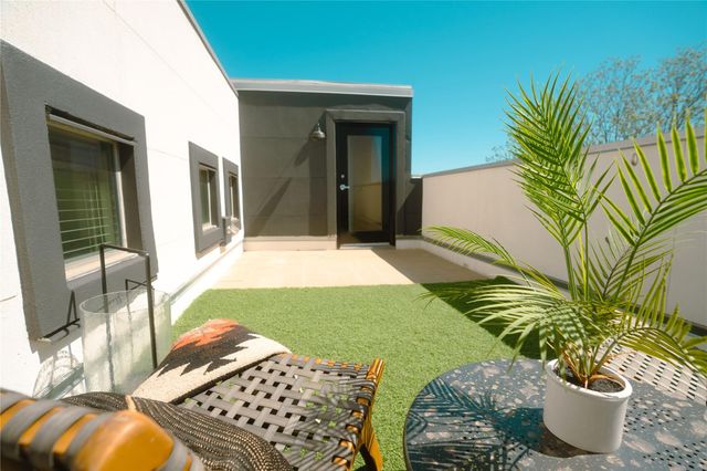 4801 S Congress Ave H5, Austin, TX 78745