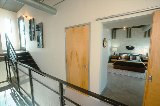 4801 S Congress Ave H5, Austin, TX 78745