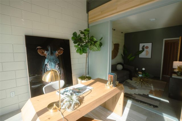 4801 S Congress Ave H5, Austin, TX 78745