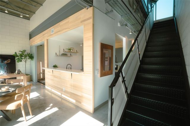 4801 S Congress Ave H5, Austin, TX 78745