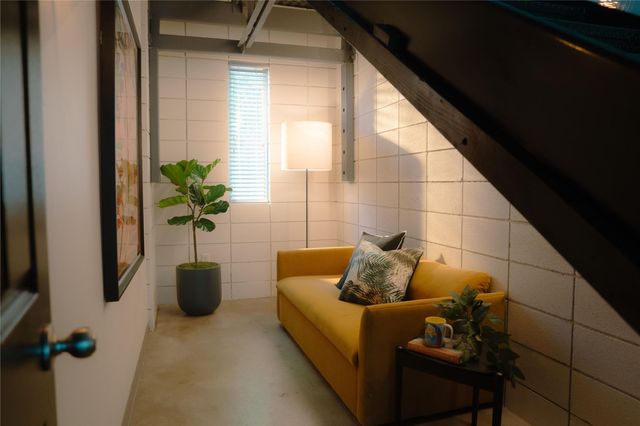 4801 S Congress Ave H5, Austin, TX 78745