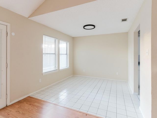 6825 Longleaf Lane, Fort Worth, TX 76137