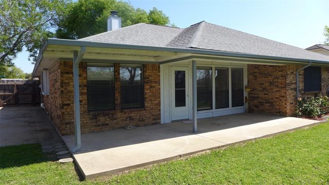 6825 Longleaf Lane, Fort Worth, TX 76137