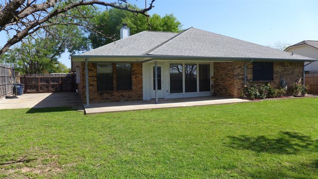 6825 Longleaf Lane, Fort Worth, TX 76137