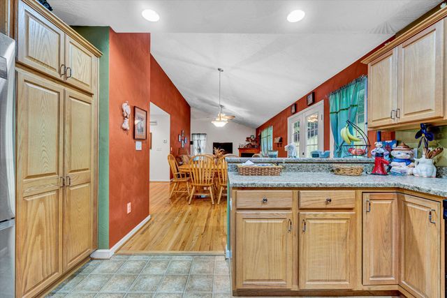 7123 Tall Oak LN, Roanoke, VA 24018