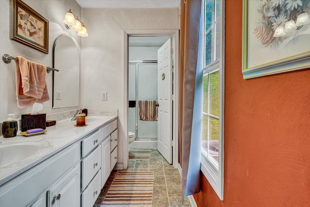 7123 Tall Oak LN, Roanoke, VA 24018