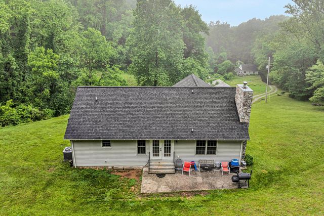 7123 Tall Oak LN, Roanoke, VA 24018