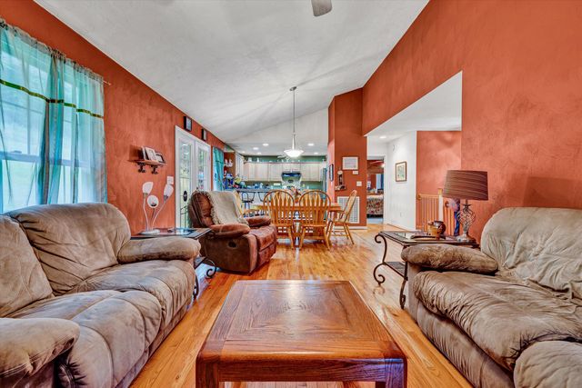 7123 Tall Oak LN, Roanoke, VA 24018
