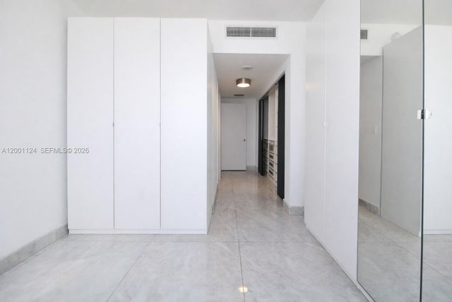 92 SW 3rd St 4310, Miami, FL 33130