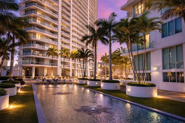 92 SW 3rd St 4310, Miami, FL 33130