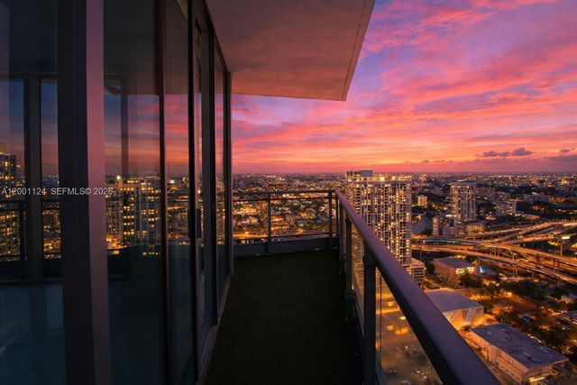 92 SW 3rd St 4310, Miami, FL 33130