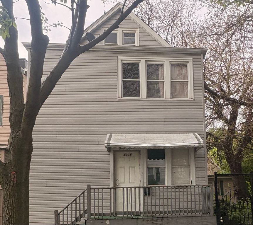 4015 S Maplewood Avenue, Chicago, IL 60632