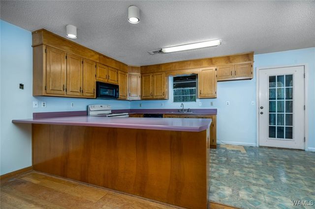 14141 Boswell Rd, Coker, AL 35452