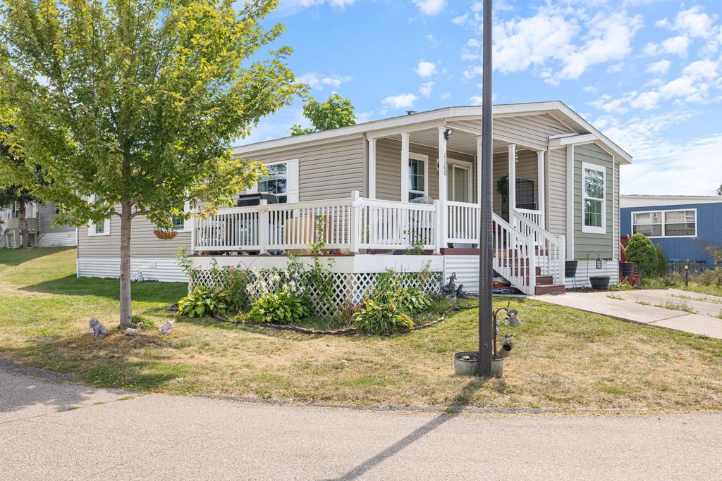 1360 Rolling Hills Drive, Maplewood, MN 55119 — photo 2
