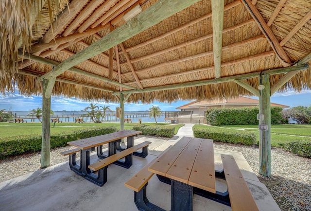 634 EDGEWATER DRIVE 444, Dunedin, FL 34698