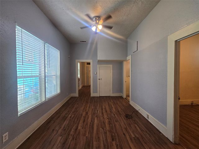 3523 Winnie Street, Galveston, TX 77550