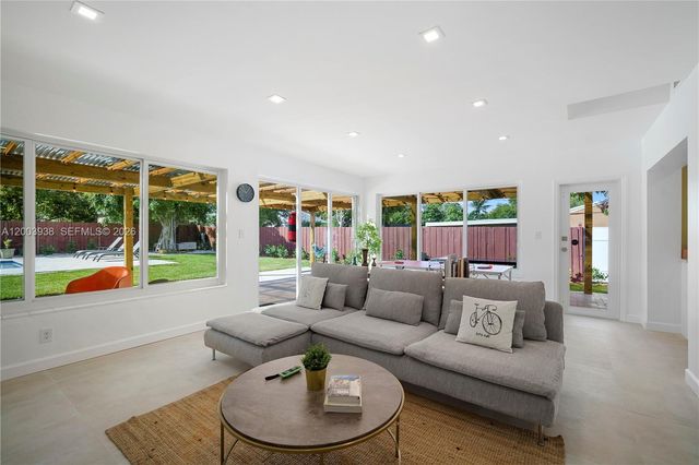 1360 NE 138th St, North Miami, FL 33161