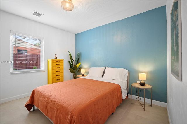 1360 NE 138th St, North Miami, FL 33161