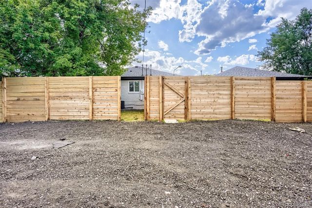 3538 Kearney, Denver, CO 80207