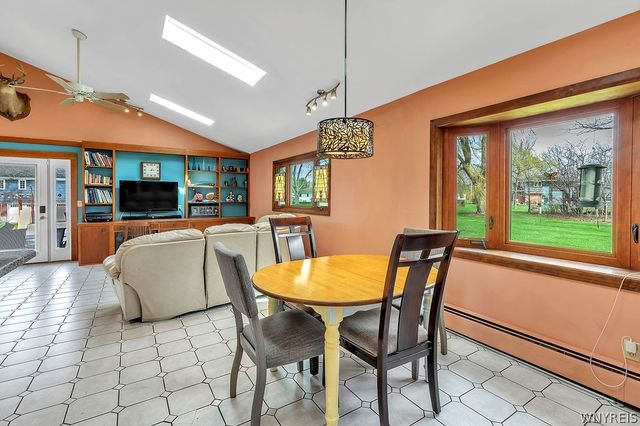 1255 West River Road, Grand Island, NY 14072