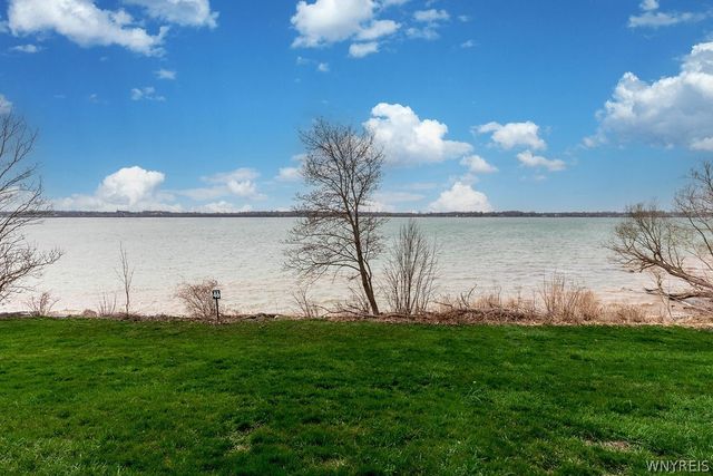 1255 West River Road, Grand Island, NY 14072