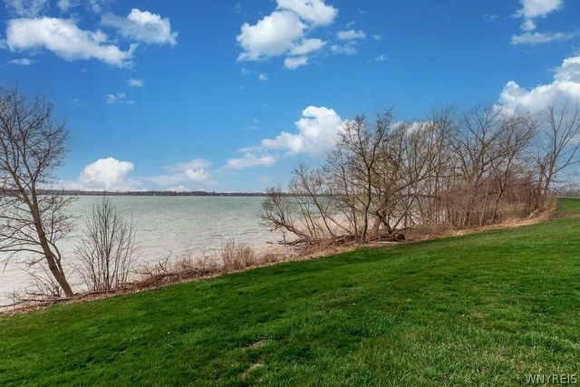 1255 West River Road, Grand Island, NY 14072
