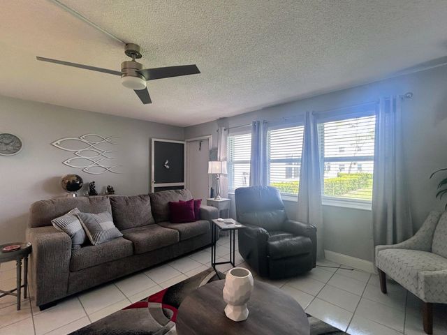 240 W Horizons W 108, Boynton Beach, FL 33435