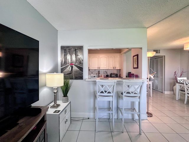 240 W Horizons W 108, Boynton Beach, FL 33435