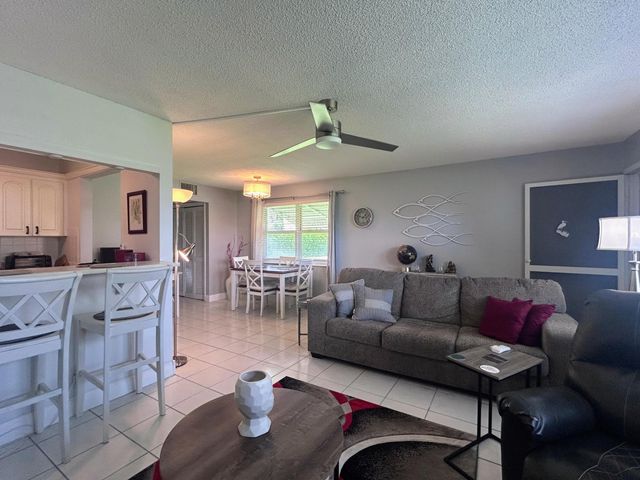 240 W Horizons W 108, Boynton Beach, FL 33435