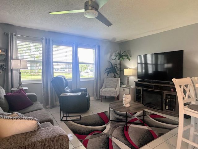 240 W Horizons W 108, Boynton Beach, FL 33435