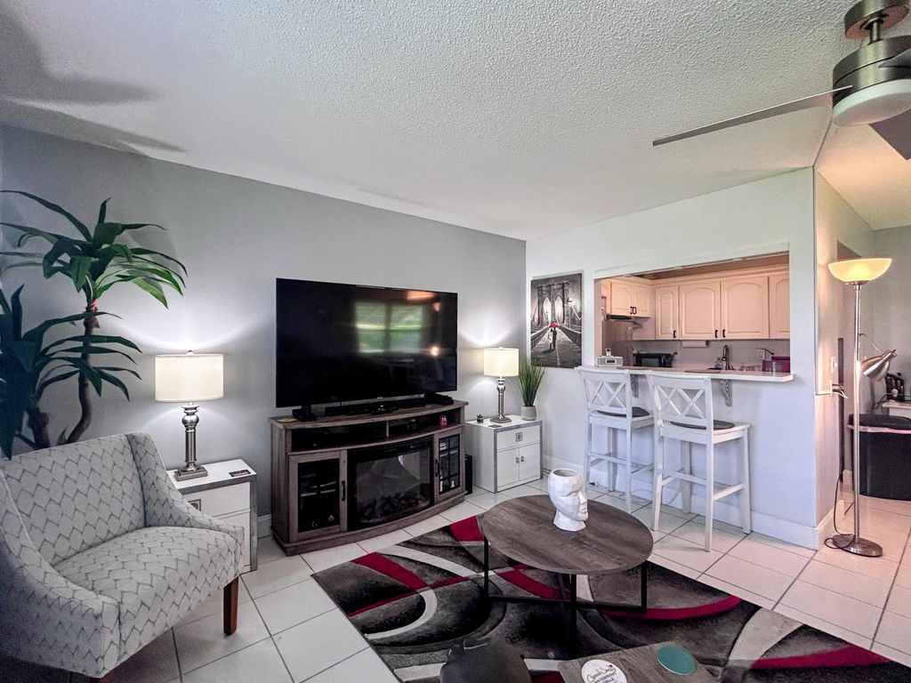 240 W Horizons W 108, Boynton Beach, FL 33435