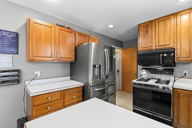 514 W Melody Avenue, Portage, MI 49024