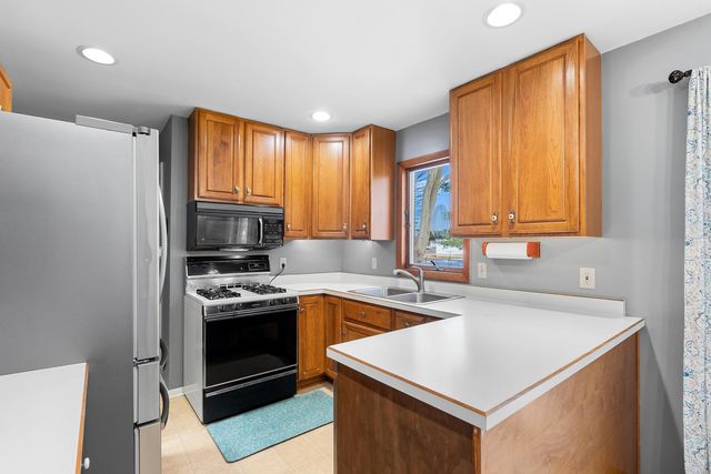 514 W Melody Avenue, Portage, MI 49024