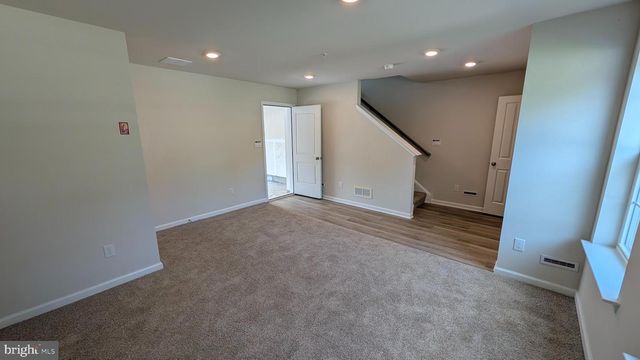 572 SWAMP CREEK RD, Bechtelsville, PA 19505