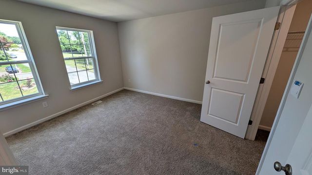 572 SWAMP CREEK RD, Bechtelsville, PA 19505