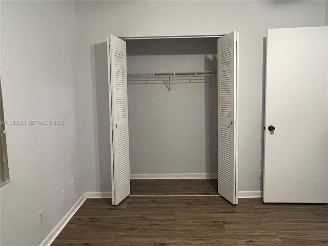 543 Racquet Club Rd 33, Weston, FL 33326