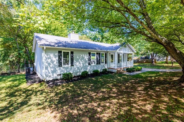 49 Charterhouse Avenue, Piedmont, SC 29673
