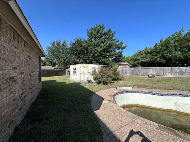 4704 Tearose Trail, Fort Worth, TX 76123