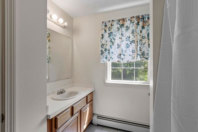 140 Chace Hill Rd, Lancaster, MA 01523