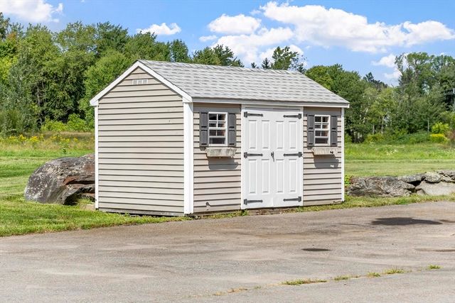 140 Chace Hill Rd, Lancaster, MA 01523