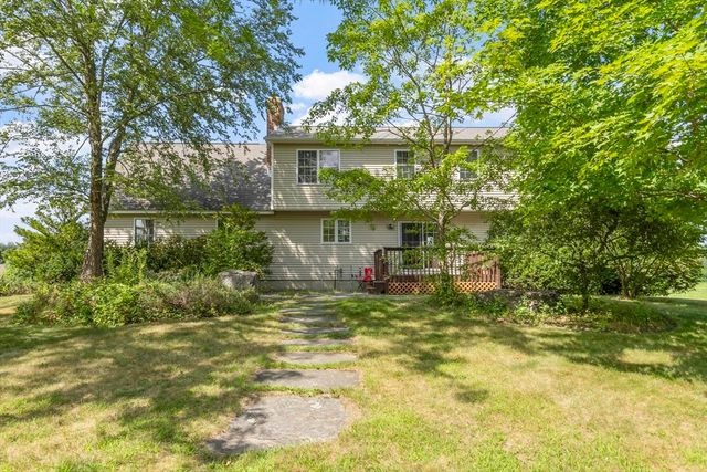 140 Chace Hill Rd, Lancaster, MA 01523