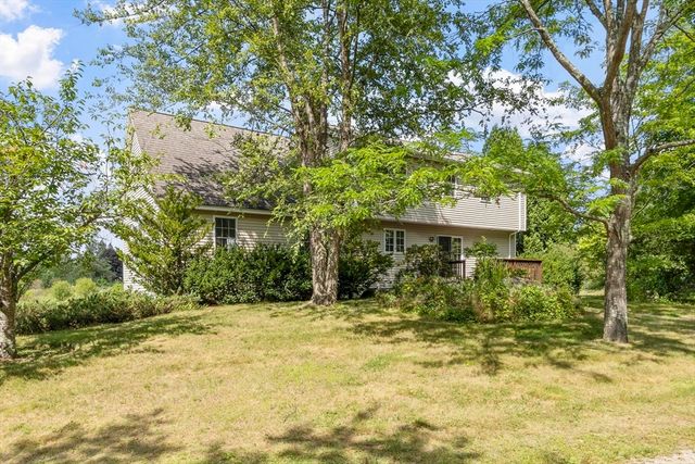 140 Chace Hill Rd, Lancaster, MA 01523