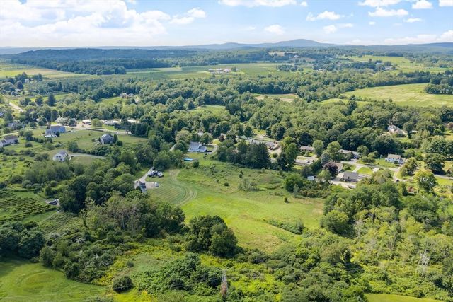 140 Chace Hill Rd, Lancaster, MA 01523